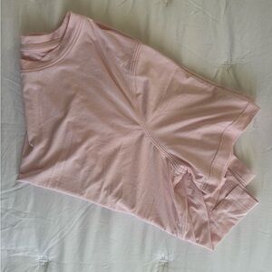 Lululemon Ultralight Waist Length Running Tee in Strawberry Milkshake Size 10
